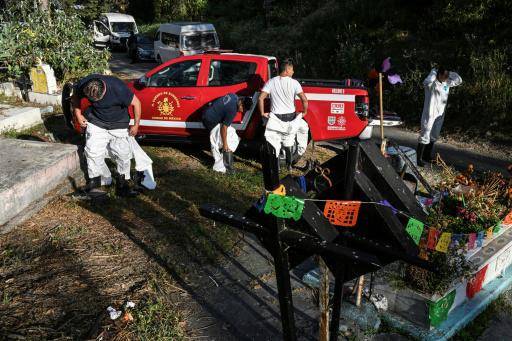 México acelera la búsqueda de desaparecidos en el mayor cementerio del país