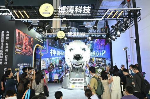 La IA ya cabe en el bolsillo: teléfonos de última generación deslumbran en una feria en China