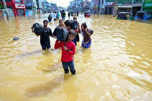 Las inundaciones en Indonesia, Tailandia y Sri Lanka dejan más de 800 muertos
