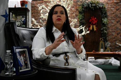 Expresidente indultado por Trump teme por su vida en Honduras, dice su esposa