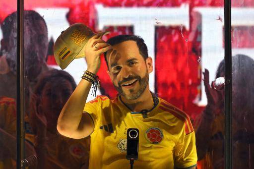 Un ultraderechista pone en aprietos a la izquierda para el balotaje en Colombia