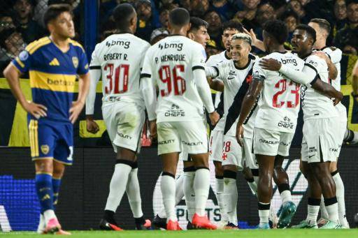 Vasco profana La Bombonera y obliga a Boca a remontar en semis de la Sudamericana
