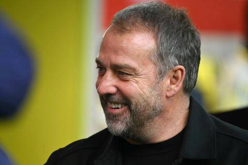 Raphinha y Yamal apuntalan el liderato del Barça en Villarreal