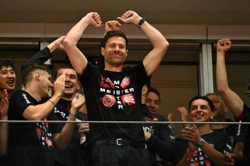 Liverpool a por un milagro en Europa League, Leverkusen a seguir la fiesta