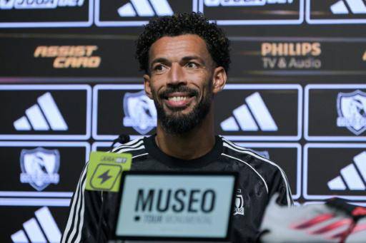 Vozinha, presentado en Colo Colo: Siempre creí que era jugador de equipo grande