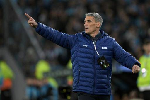 El argentino Vojvoda es el nuevo entrenador del Santos de Neymar