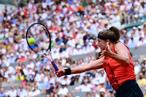Swiatek apaga la revuelta de Muchova y gana su tercer Roland Garros