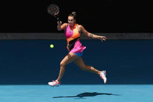 Alcaraz y Sabalenka siguen sin ceder un set, Cerúndolo eliminado en Abierto de Australia