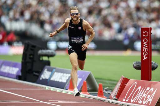 Kerr entra en historia del atletismo con nuevo récord de la milla