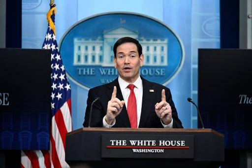 Rubio dice que no hay bloqueo petrolero contra Cuba y La Habana lo acusa de mentir