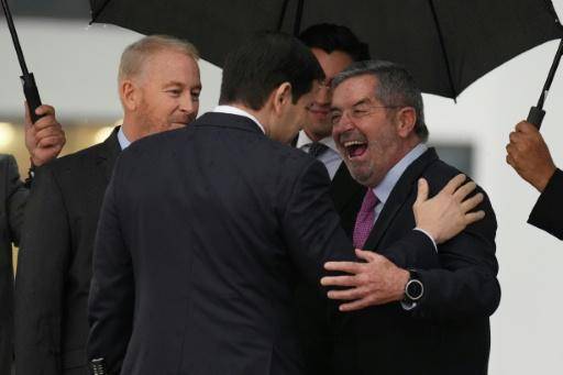 Rubio visita México tras el ataque de EEUU que mató a 11 supuestos narcos en el Caribe