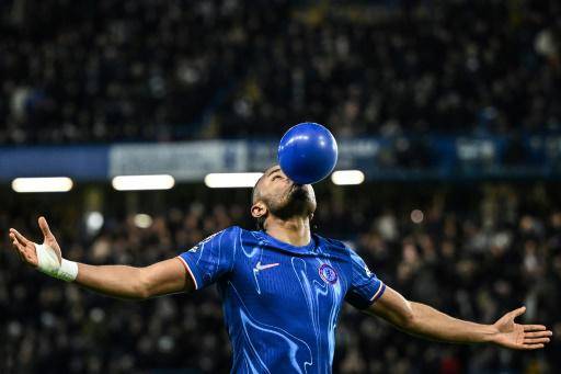 Chelsea se reencuentra con la victoria, paso atrás de Aston Villa