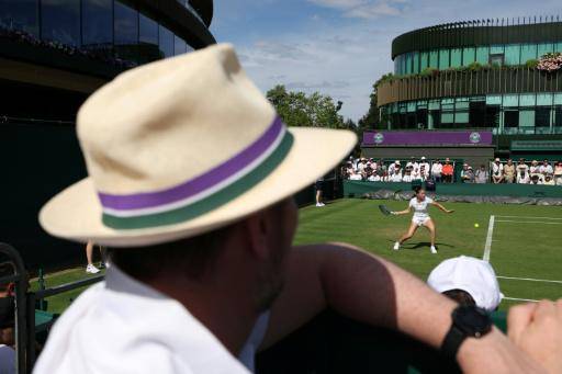 Colas de espera, fresas y color blanco: Wimbledon cultiva su singularidad