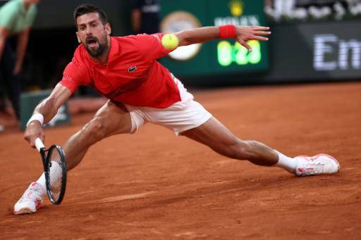 Djokovic no pierde el tiempo ante Misolic y se mete en octavos de Roland Garros