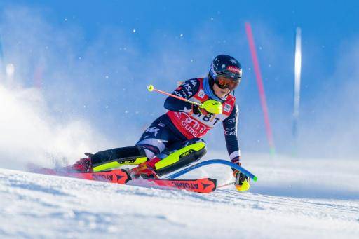Shiffrin logra su 103ª victoria en la Copa del Mundo de esquí