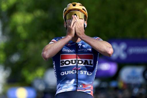 Evenepoel gana la Flecha Brabanzona en su regreso a la competición