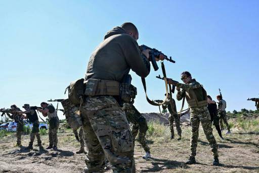 La lucha de las militares ucranianas para tener uniformes adecuados