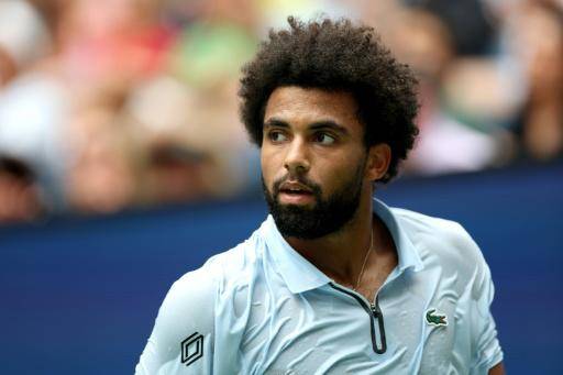 El francés Fils sucumbe en su debut en US Open ante Tsitsipas