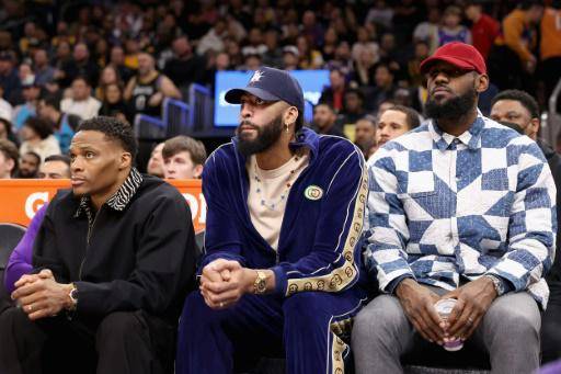 Anthony Davis seguirá de baja indefinidamente por lesión de pie (Lakers)