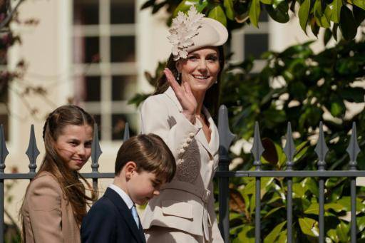 La familia real británica se muestra unida en la misa del domingo de Pascua