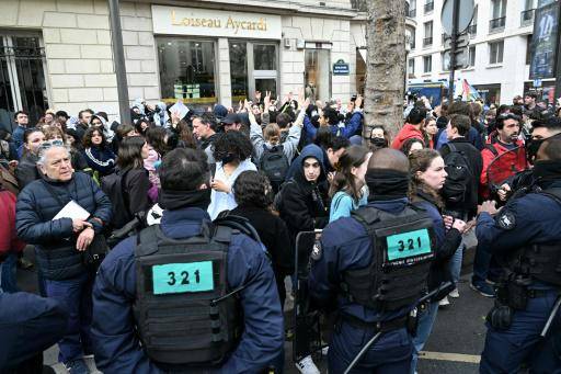 La policía desaloja a los manifestantes propalestinos de una universidad de élite en París