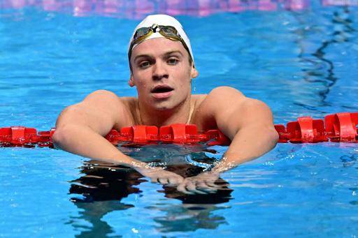 Marchand causa baja en dos pruebas en campeonatos europeos de natación