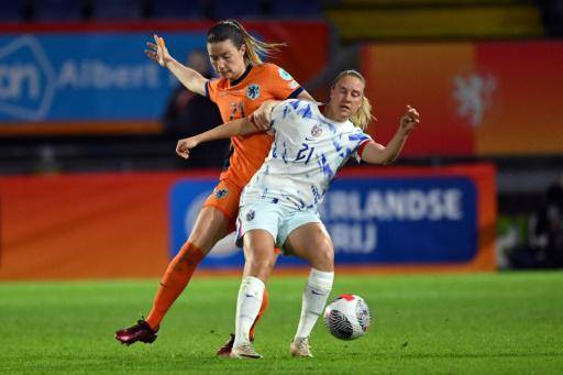 Egurrola, la futbolista sin fronteras regresa a sus orígenes