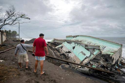 Cristina se degrada a depresión tropical frente a la costa de Centroamérica