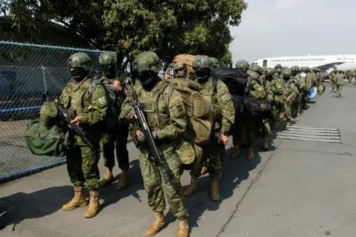 Ecuador despliega 10.000 soldados para reforzar la guerra contra el narcotráfico