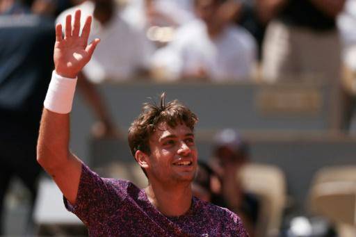 Cobolli y Kalinskaya sellan el pase a cuartos de Roland Garros