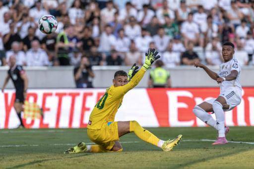 Con hambre de títulos y nuevos galones, Mbappé enfrenta una reválida este curso