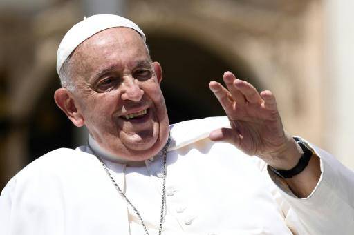 El papa vuelve a usar un término despectivo para referirse a los homosexuales