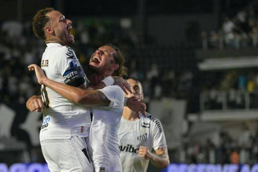 Neymar ilumina al Santos en la Copa Sudamericana