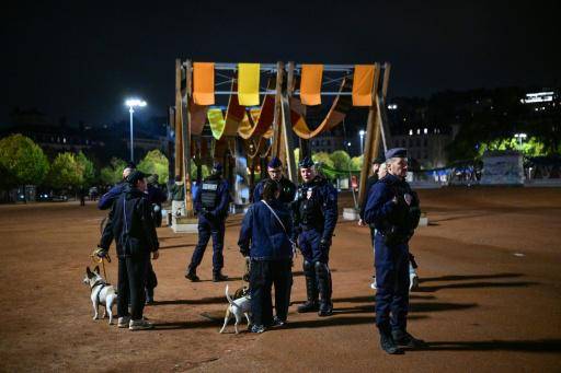 Francia empieza a juzgar a los detenidos durante disturbios y anuncia nuevos toques de queda