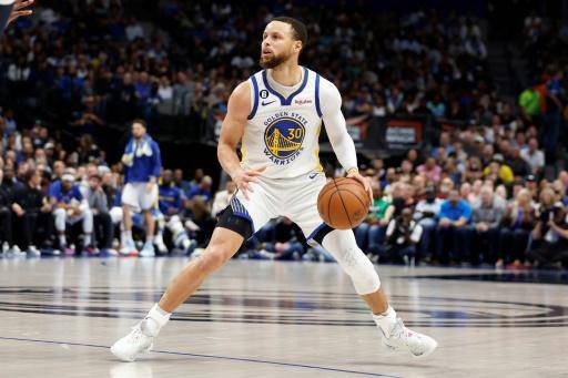 Los Warriors doblegan reñidamente a los Mavericks y Morant regresa por todo lo alto