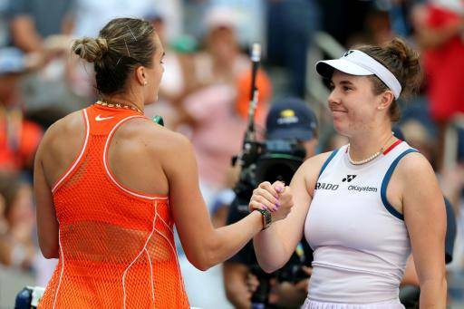 Sabalenka sobrevive en el US Open; Alcaraz desafiado por Shelton