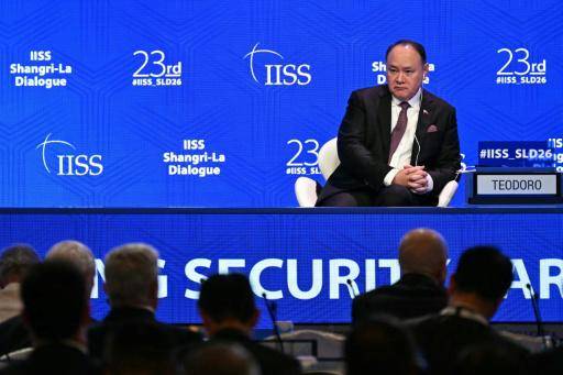China sanciona al ministro de Defensa filipino por declaraciones irresponsables
