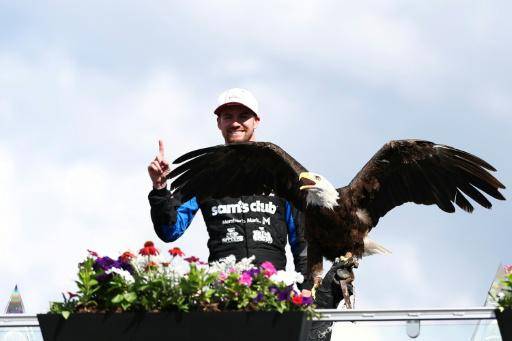 Trump culmina los festejos por aniversario de EEUU con carrera de IndyCar en Washington