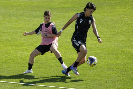 En Marruecos, futbolistas afganas hacen del exilio un terreno de resistencia