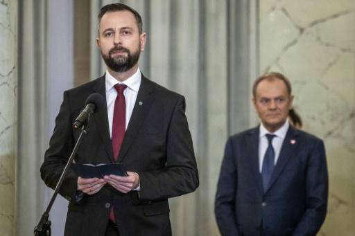 Donald Tusk presta juramento como nuevo primer ministro de Polonia