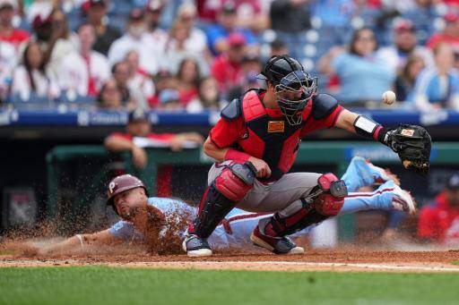 Venezolano Rafael Marchán conecta jonrón en triunfo de Filis sobre Bravos