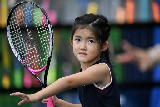 La pasión por Zheng Qinwen se refleja en las escuelas de tenis en China