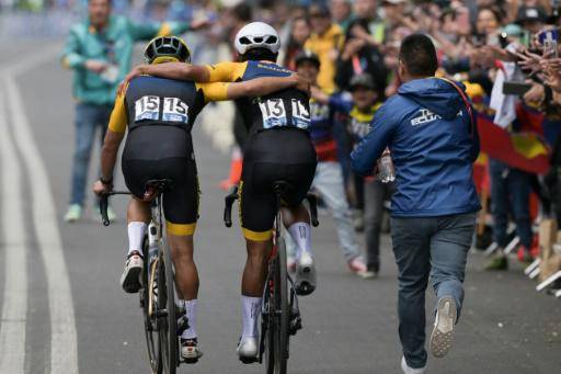 Los ecuatorianos Carapaz y Narváez, el binomio dorado del ciclismo de Sudamérica