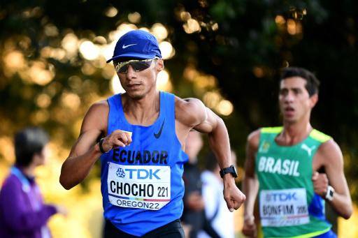 Andrés Chocho, atleta y entrenador en la misma carrera