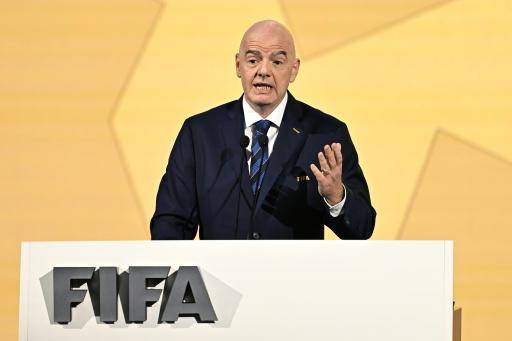 Infantino tiene por ahora el camino despejado a su reelección en la FIFA