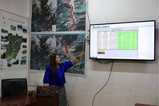 Bután vigila el deshielo de los glaciares día y noche para prevenir catástrofes