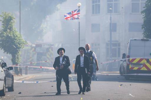 Incendio sin víctimas en un supermercado de un barrio judío en Londres