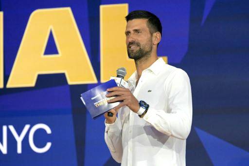 Novak Djokovic presenta un evento de fútbol a dos días de la final del Mundial entre España y Argentina. En el Javits Center de Nueva York (Estados Unidos), el 17 de julio de 2026