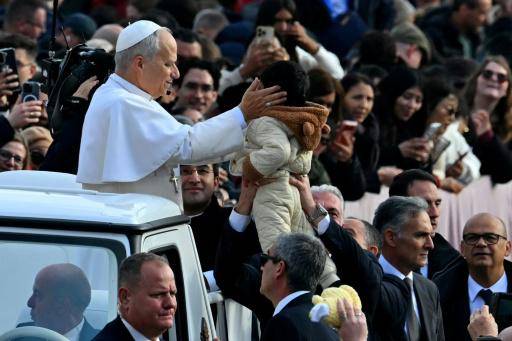 Mesura, libertad de tono y descanso los martes: León XIV asienta su estilo