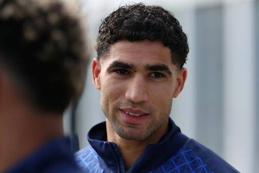 Hakimi ante la justicia francesa para evitar juicio por violación